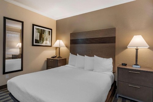 Best Western Silicon Valley Inn - image 15