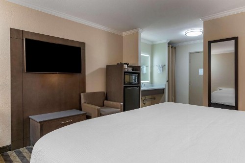 Best Western Silicon Valley Inn - image 26