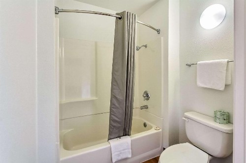 Motel 6-Sunnyvale CA - North - image 3