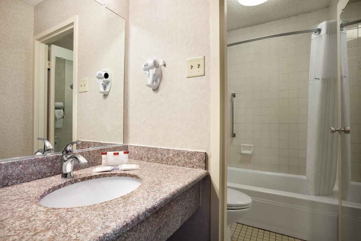 Ramada by Wyndham Sunnyvale/Silicon Valley - image 2