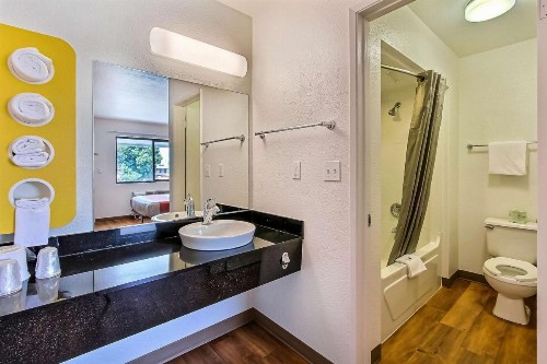 Motel 6-Sunnyvale CA - South - image 11