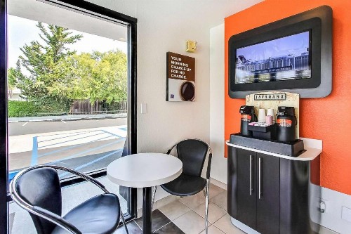 Motel 6-Sunnyvale CA - South - image 13