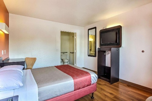 Motel 6-Sunnyvale CA - South - image 18