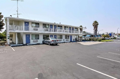 Motel 6-Sunnyvale CA - South - image 3