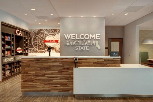 Hampton Inn & Suites Sunnyvale-Silicon Valley Ca - image 17