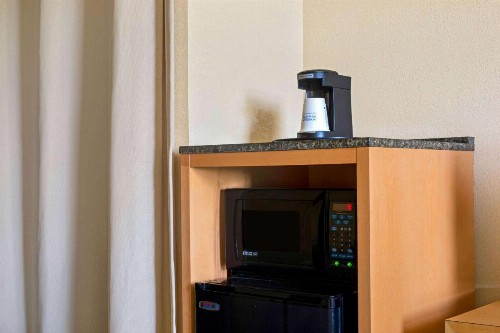 La Quinta by Wyndham Sunrise - image 26