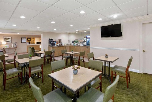 La Quinta by Wyndham Sunrise Sawgrass Mills - image 19