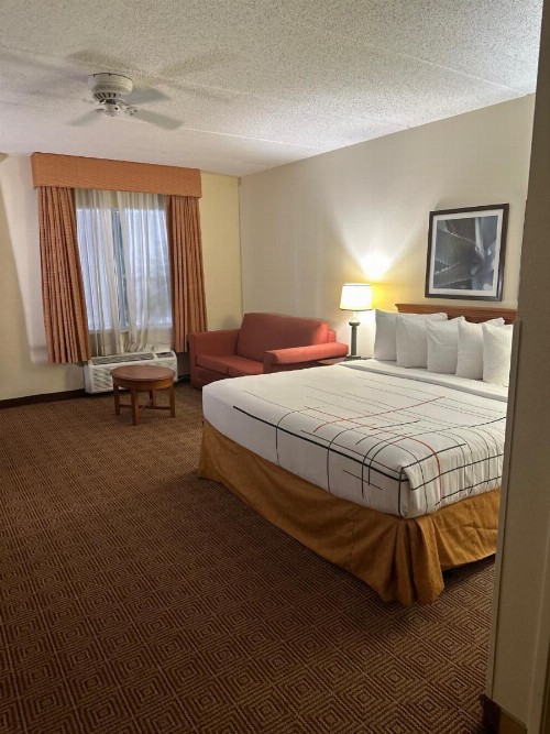 La Quinta by Wyndham Sunrise Sawgrass Mills - image 2