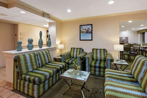 La Quinta by Wyndham Sunrise Sawgrass Mills - image 28