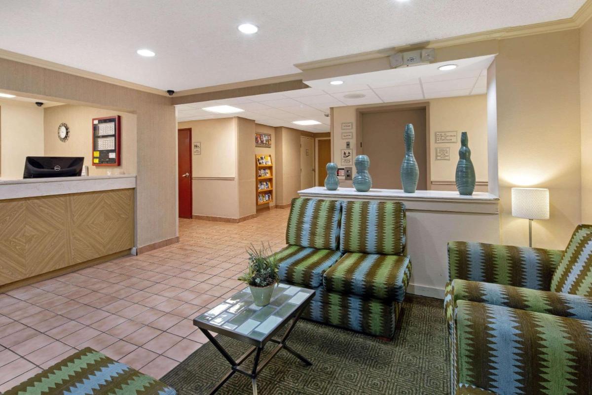 La Quinta by Wyndham Sunrise Sawgrass Mills - image 3