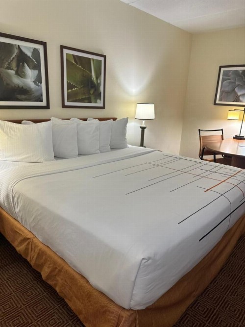 La Quinta by Wyndham Sunrise Sawgrass Mills - image 41