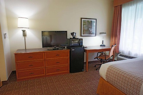 La Quinta by Wyndham Sunrise Sawgrass Mills - image 7