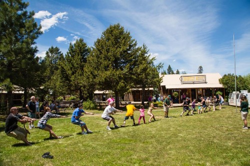 Bend-Sunriver Camping Resort Studio Cabin 8 - image 12
