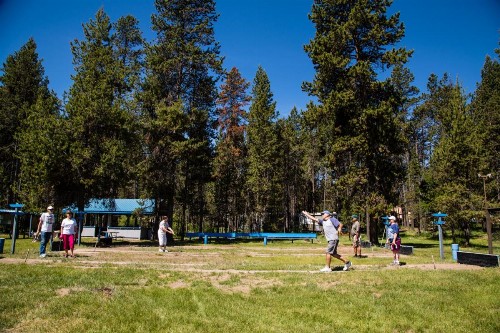 Bend-Sunriver Camping Resort Studio Cabin 8 - image 15