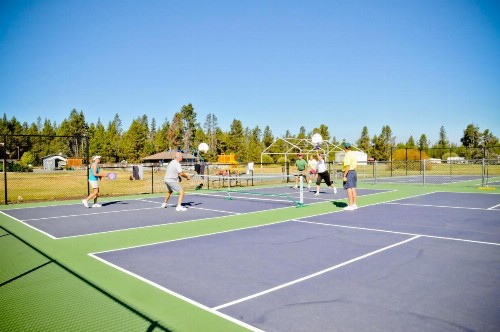 Bend-Sunriver Camping Resort Wheelchair Accessible Yurt 13 - image 11