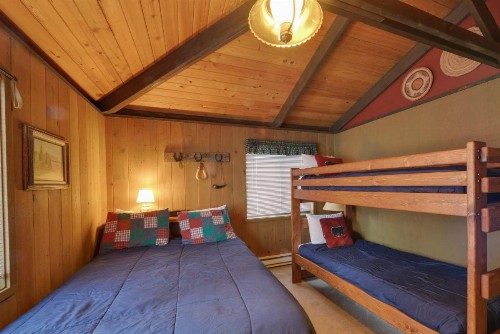 Cozy Jay Cabin - image 11