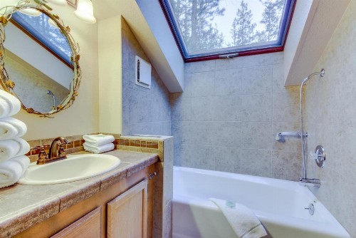 Otter Lane 12 | Discover Sunriver - image 2