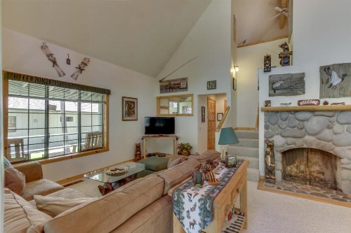Circle 4 Ranch 31 | Discover Sunriver - image 1