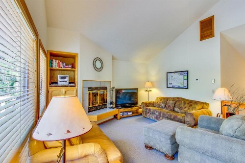 Central Lane 03 | Discover Sunriver - image 5