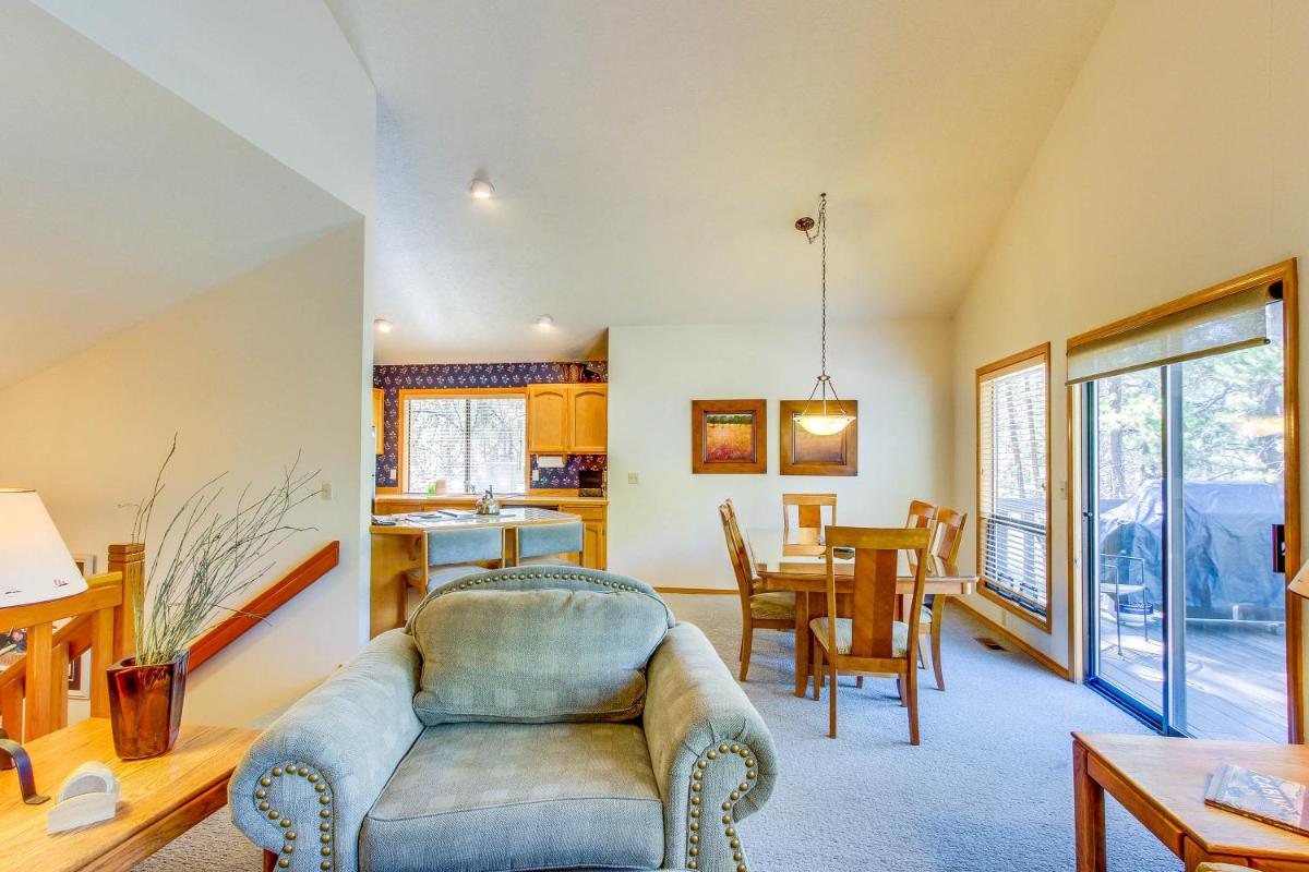 Central Lane 03 | Discover Sunriver - image 6