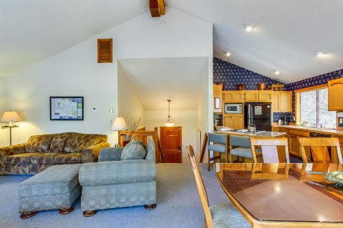 Central Lane 03 | Discover Sunriver - image 7