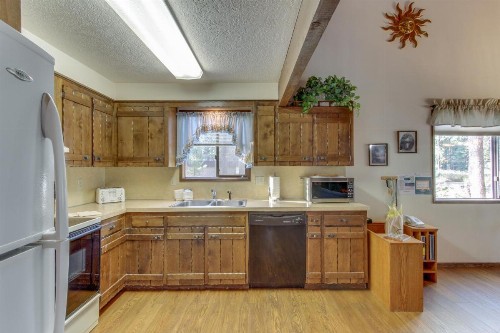 2 Fawn Lane - image 6