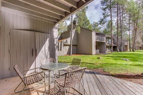 17 Meadow House - image 11