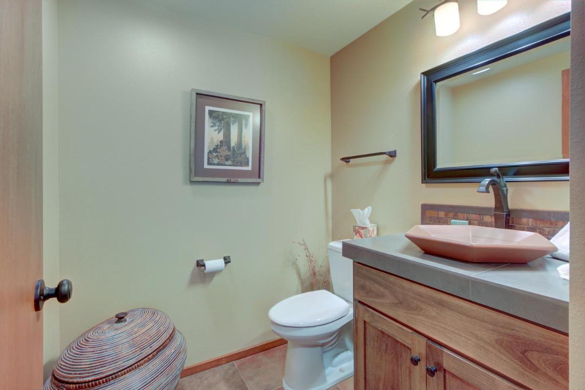 Conifer Lane - Lovely Woodland Setting - image 6