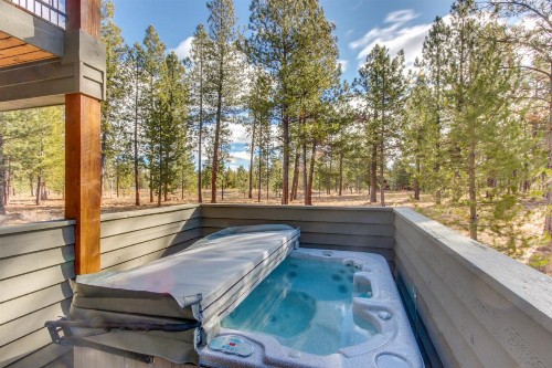 Caldera Lodge on the Pond - image 9