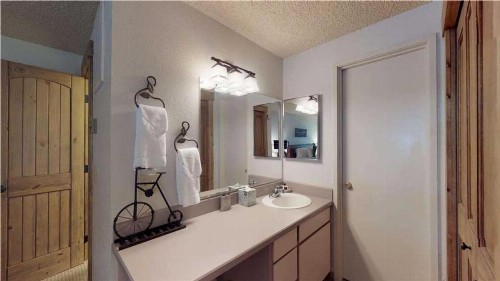 43 Tennis Village - image 6