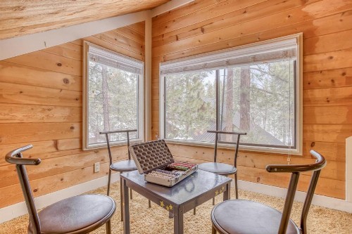Pole House 15 - image 11