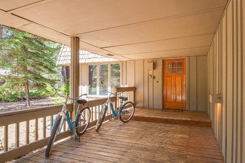5 Bed 3 Bath Vacation home in Sunriver - image 12