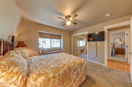 5 Bed 3 Bath Vacation home in Sunriver - image 5
