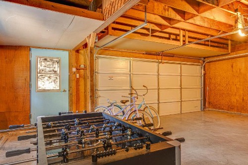 5 Bed 3 Bath Vacation home in Sunriver - image 7
