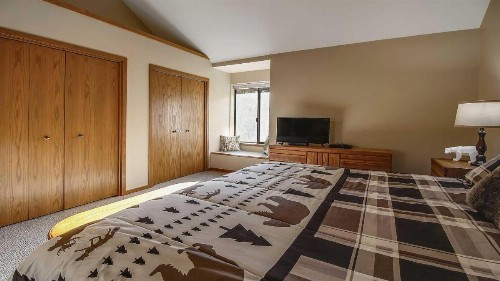 Skyline Condo 02 - image 18