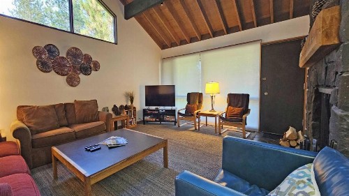 Meadow House 21 - image 2