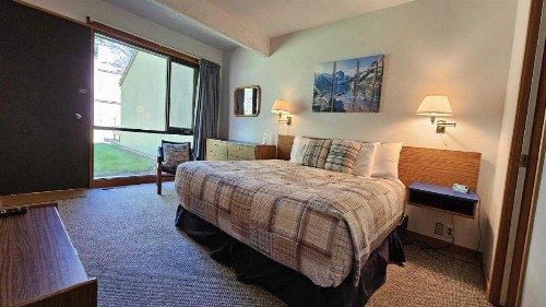 Meadow House 21 - image 5