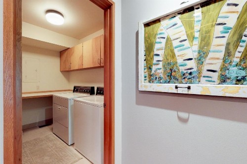 Meadow House 65 - image 2