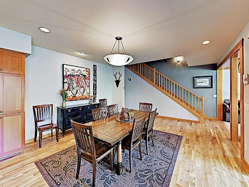 New Listing! “44 Freemont Crossing” W/ Hot Tub Townhouse - image 10