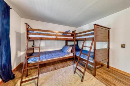 SunRiver Cabin - image 14