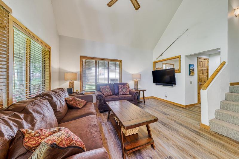 SunRiver Cabin - image 2