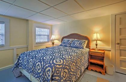 Spacious Sunset Beach Home - Walk to Beach and Pier! - image 5