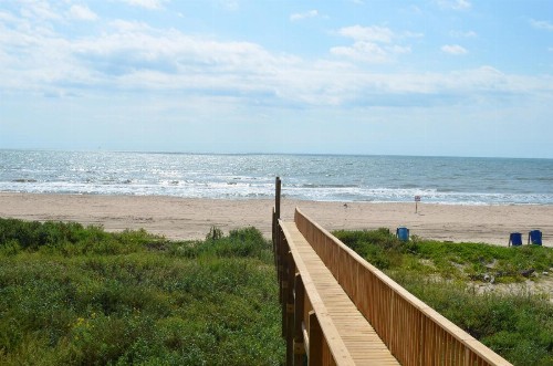 Ocean Village Hotel - image 10