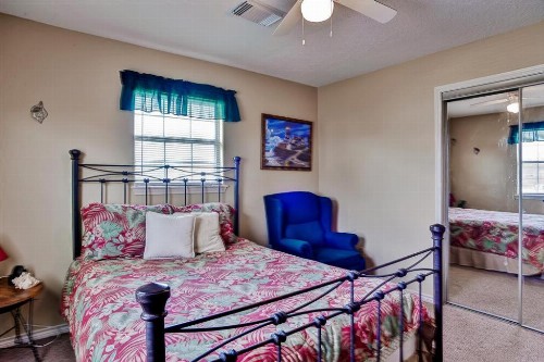 Beautiful Beach House with Sunset View and Large Deck! - image 4