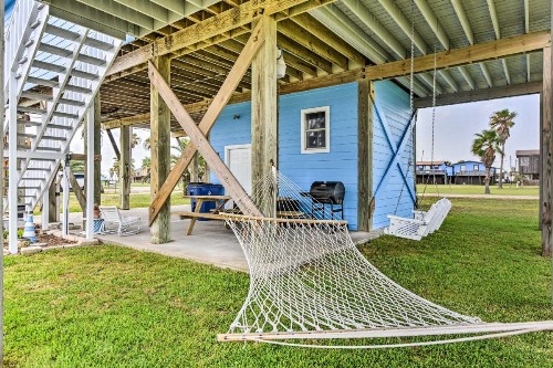 Cozy Surfside Beach House with Deck and Gulf Views! - image 5