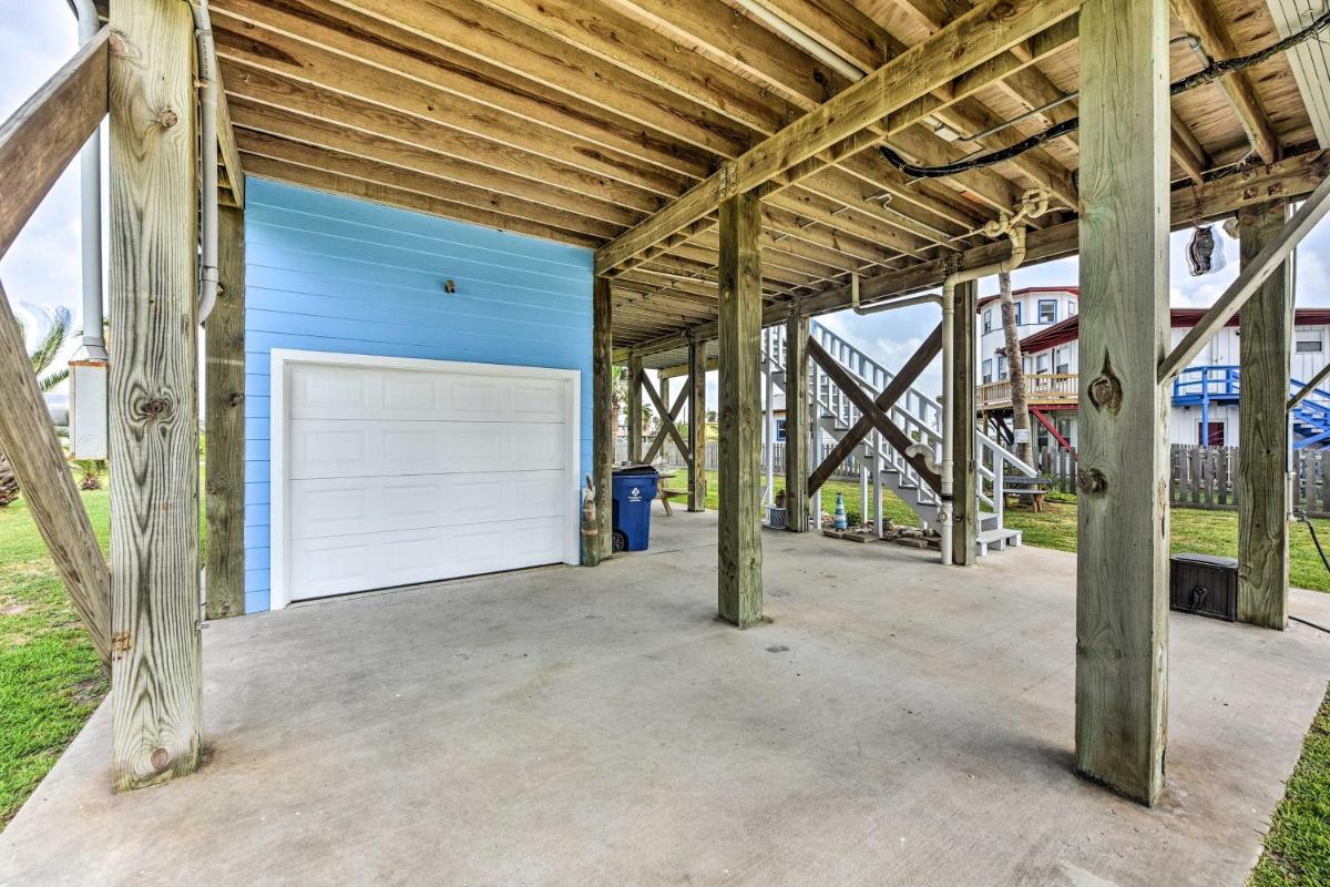 Cozy Surfside Beach House with Deck and Gulf Views! - image 6