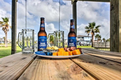 Cozy Surfside Beach House with Deck and Gulf Views! - image 7