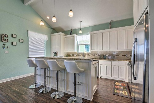 Surfside Getaway with Deck - Walk to the Beach! - image 7