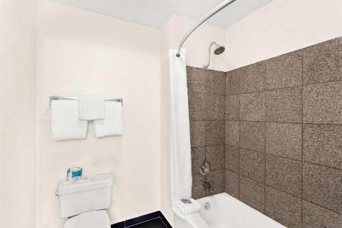 SureStay Plus Hotel by Best Western Susanville - image 15