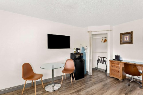 SureStay Plus Hotel by Best Western Susanville - image 28